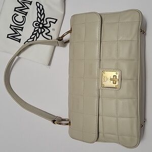 🔥Host Pick🔥McM Ivory Handbag/Shoulder Bag with Dust Bag & COA